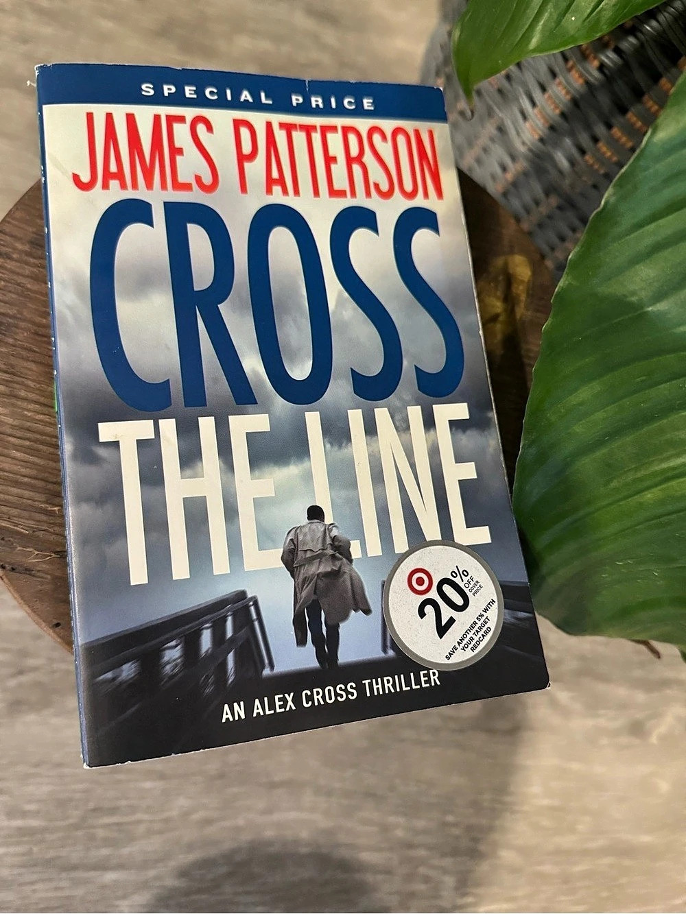 James Patterson Cross the Line Paperback Thriller Book